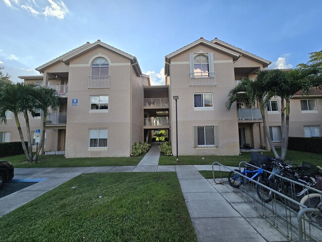 Photo - 10420 SW 158th Ct Unit 304