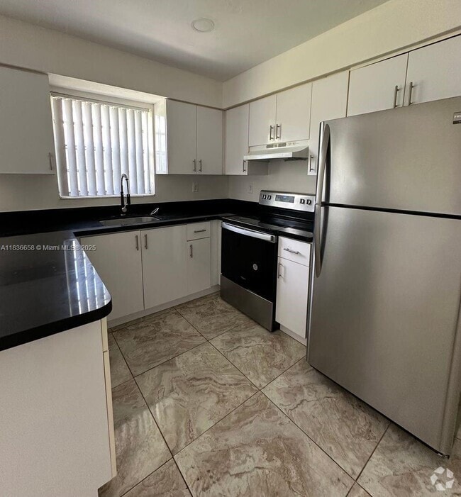 Building Photo - 11625 Canal Dr Unit 13 Rental