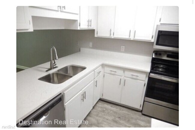 Photo - 2 br, 2.5 bath Triplex - 4883 Old Bainbrid...