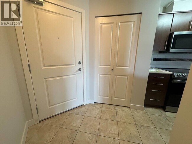 Photo - 12238-12224 224 St Unit 416