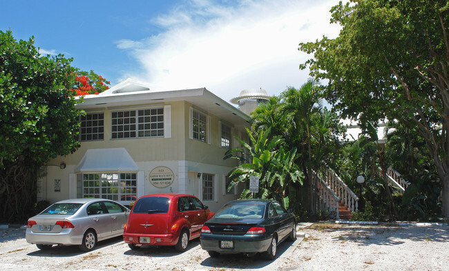 Building Photo - Harbor Beach House Apartments