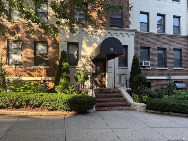 Building Photo - 30 Windsor Terrace Unit 2D