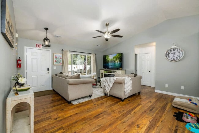 Photo - 3310 Wedgewood Loop Unit SI ID1542956P