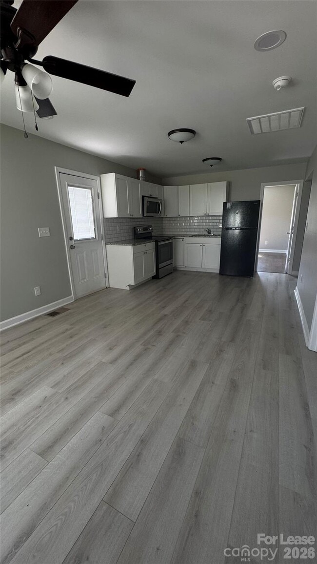 Photo - 286 Melrose Dr SW