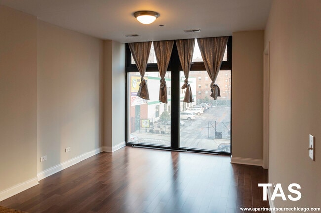 Photo - 1464 S Michigan Ave Unidad 2303