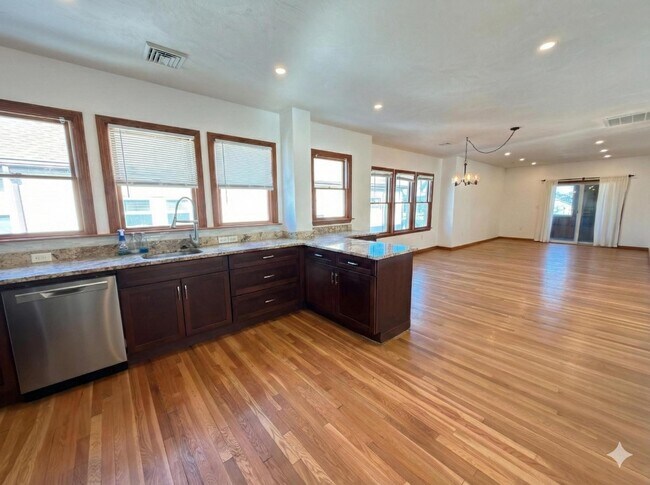 Photo - 36 Chipman St Unit 2