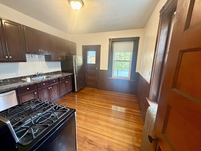 Photo - 807 Centre St Unidad 4