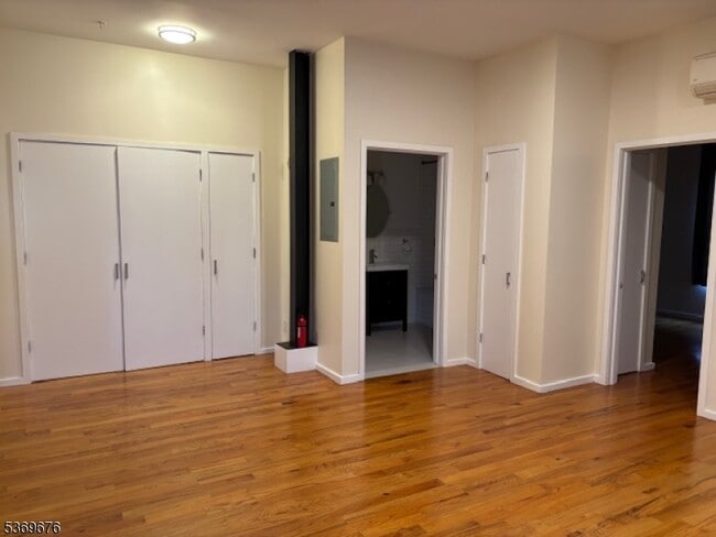 Photo - 1086 S Orange Ave Unit 2