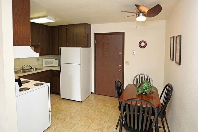 MEADOWBROOK APARTMENTS