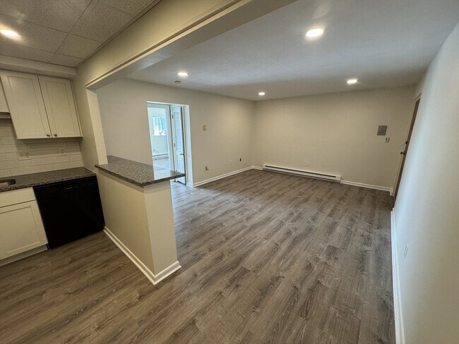 Photo - 106 Broad St Unidad 54