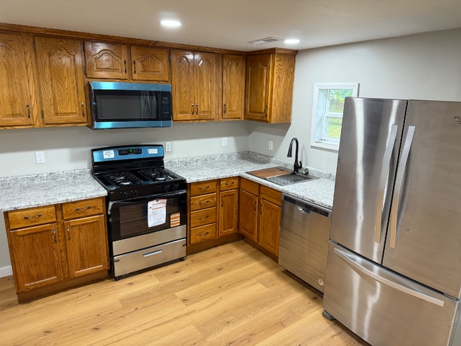 Photo - 2139 W Walnut St