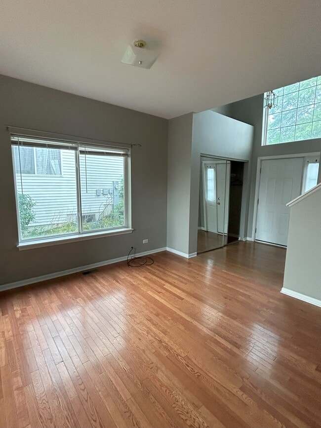707 Red Oak Ct
