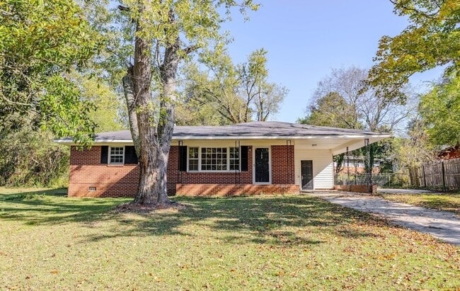 Building Photo - 102 Beech Creek Dr NW