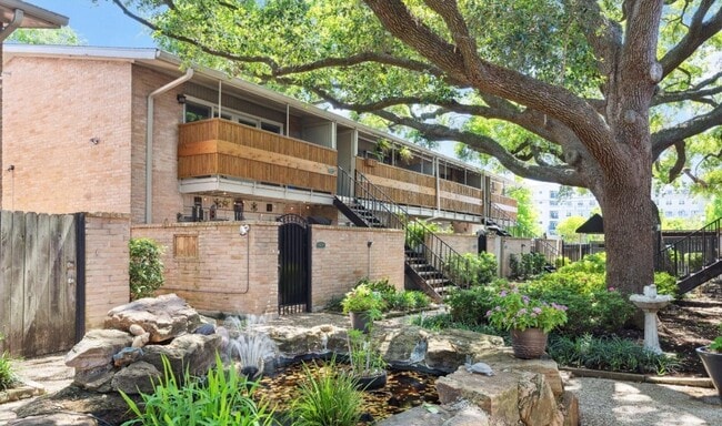 Photo - 3942 W Alabama St Unit 5