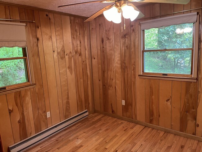 1151 Bear Branch Rd