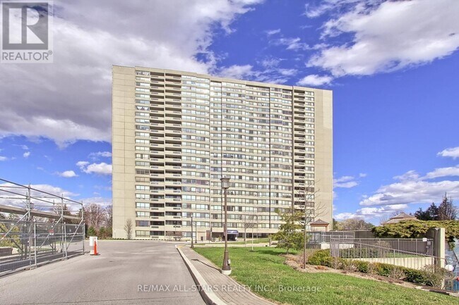 Photo - 255 Bamburgh Cir Unit 1203