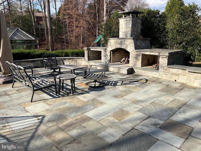 Building Photo - 9049 Holly Leaf Ln