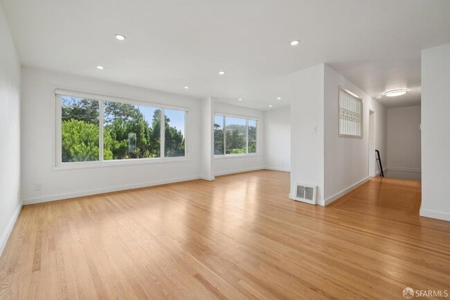 Photo - 74 Sunview Dr