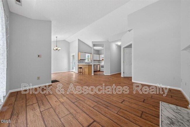 Photo - 105 Ellsworth Pl