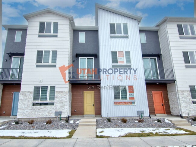 Building Photo - 388 S 980 W