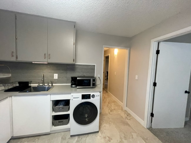 Photo - 9515 SW Edgewood St