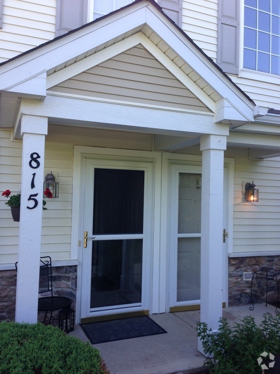 Building Photo - 815 Silverstone Dr Rental