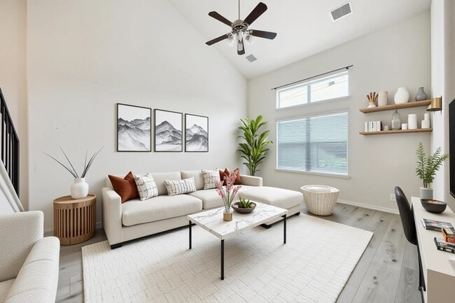 Photo - 2124 Nestlewood Dr