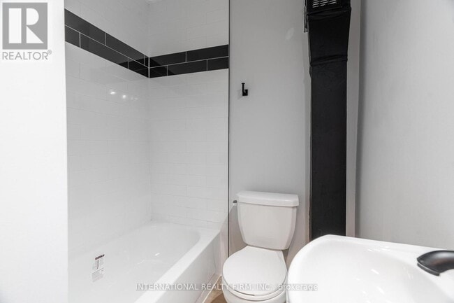Photo - 1284 Gramercy Park Pl