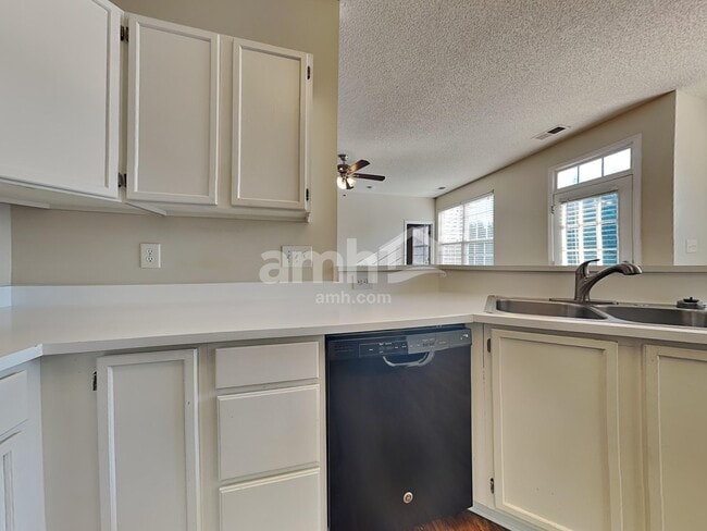 Photo - 6829 Ayrshire Glen Pl