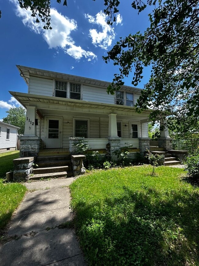 Building Photo - Washington Street Duplex Unit 1112 S Washington Street