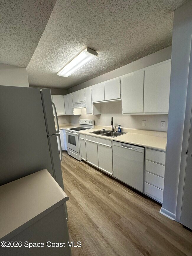 Photo - 3550 Sable Palm Ln Unit J