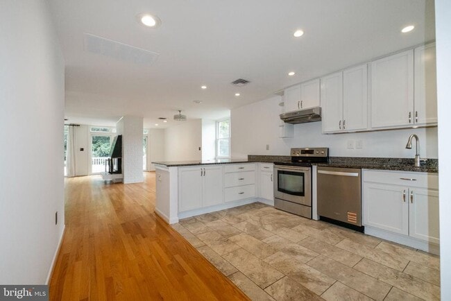 Photo - 102 Greenmeadow Dr
