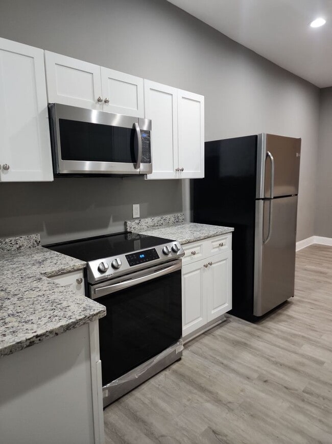 Photo - 1012 Bennett Pl