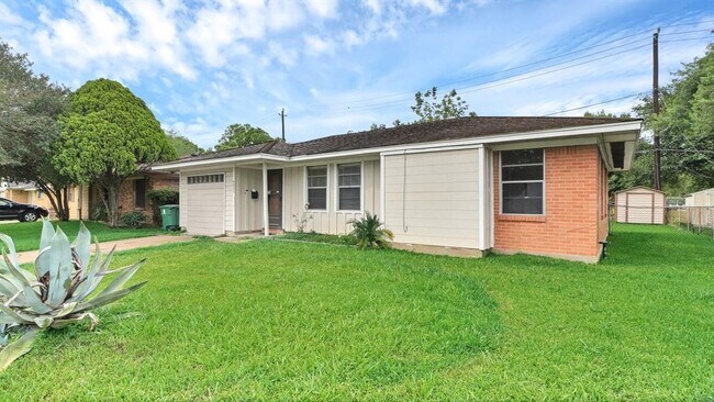 Photo - 9953 Mango St