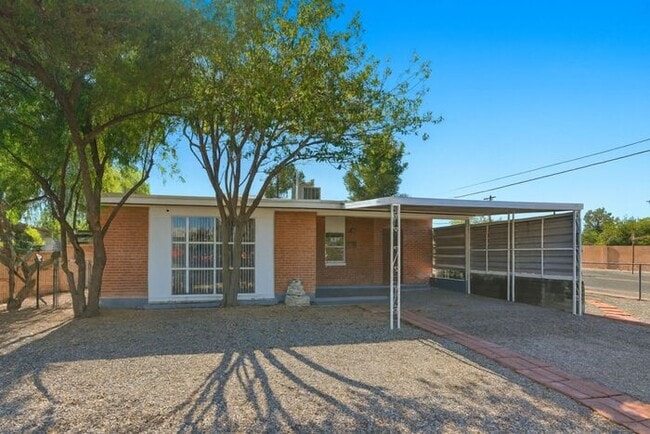 Photo - Light-Filled Tucson 2 Bedroom Rental – Move In This November!