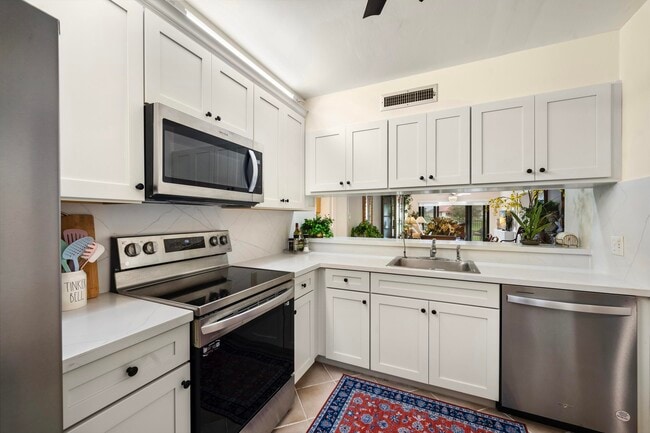 Photo - 601 Seafarer Cir Unit 104