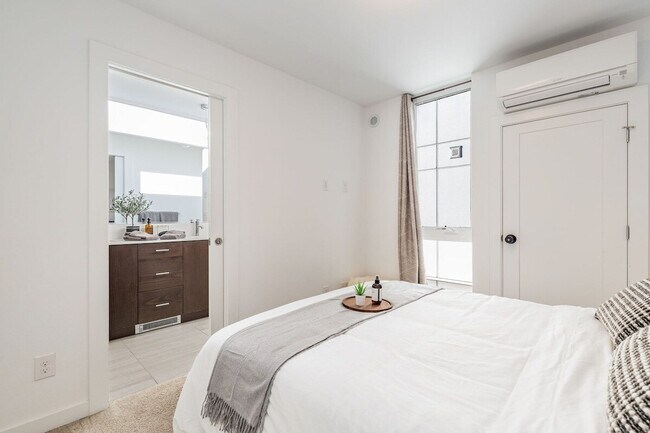 Photo - 1112 13th Ave Unit SI ID1035940P