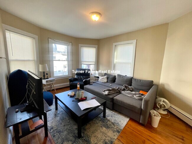 Photo - 44 Hillside St