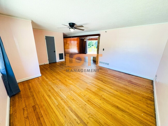 Photo - 214 Hunts Bridge Rd