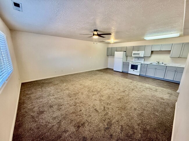 Building Photo - 2-BR Basement Apartment In Washington Includes utilities and all appliances