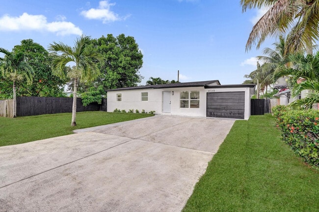 Photo - 4138 SW 48th Ct