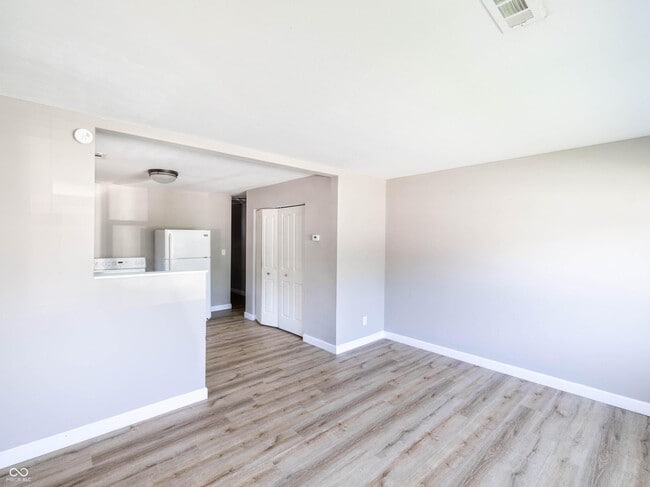 Photo - 617 N Oxford St