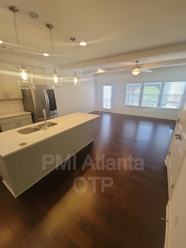 Photo - 255 Ismal Dr SW