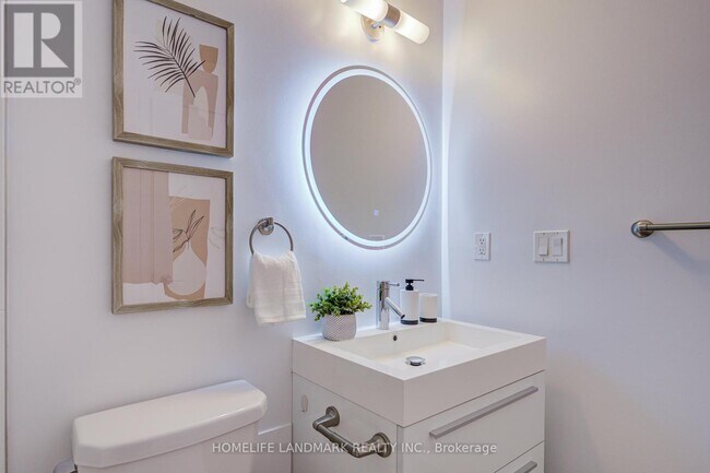Photo - 297 College St Unit 901