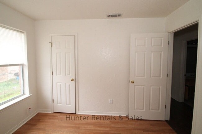 4301-B Thunder Creek Dr