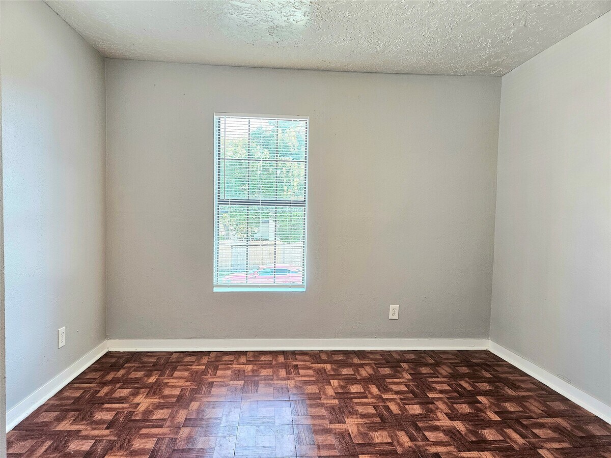 Photo - 5008 Ave S Unidad 3