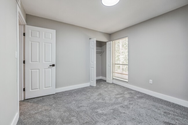 Abner Apartments