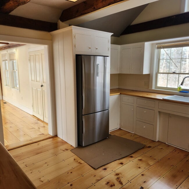 Photo - 410 Cider Hill Rd