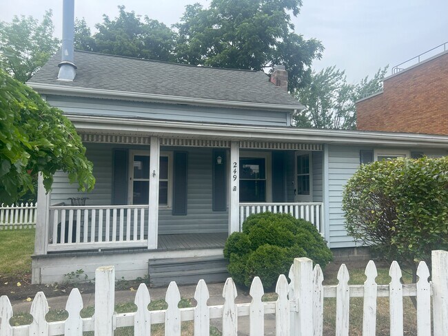 Photo - 249 Mulberry St House