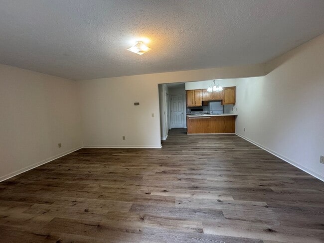 Photo - One level 2 Bedroom Apartment